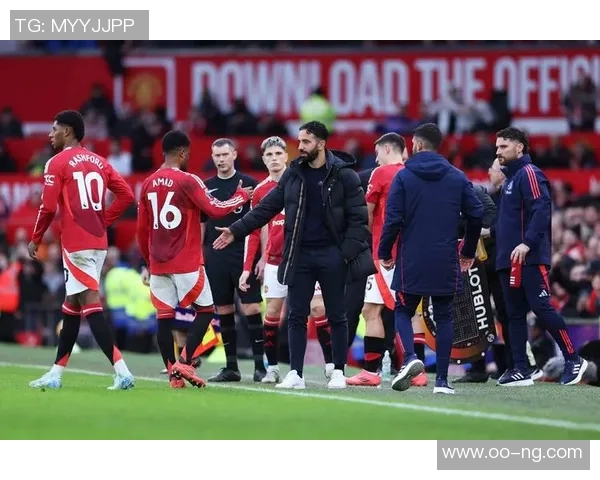 曼联高层青睐格拉斯纳3中卫战术或成新选择 曼联高层青睐格拉斯纳3中卫战术或成新选择